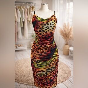🐆🖤 NWT Leopard Print Ruched Bodycon Dress-Size Medium